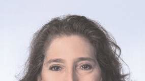 Using a retrojugular approach to the carotid