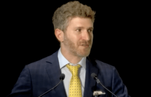 ‘Female sex predicts reintervention after elective EVAR for AAA’