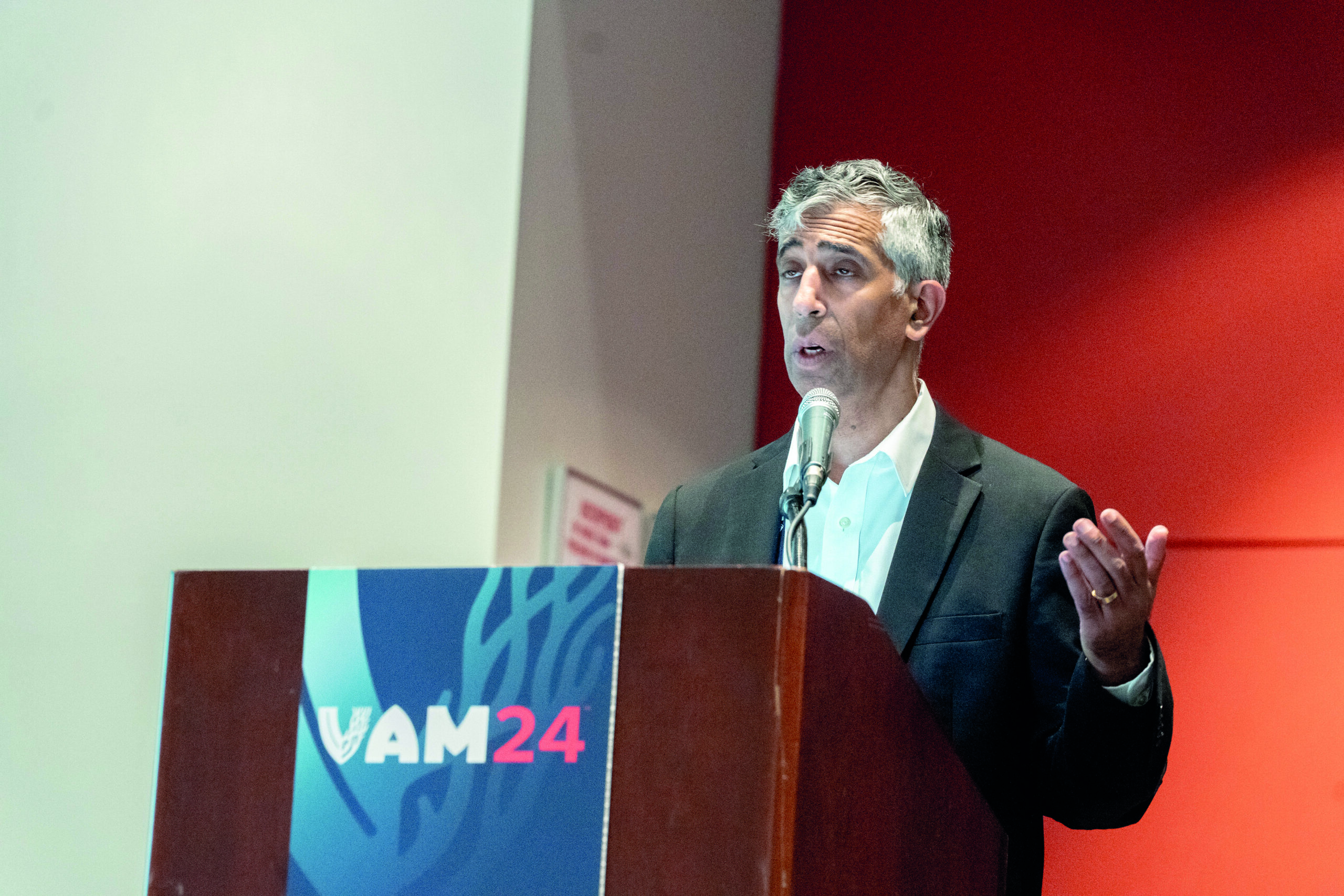 Helping OBL vascular surgeons fight the squeeze