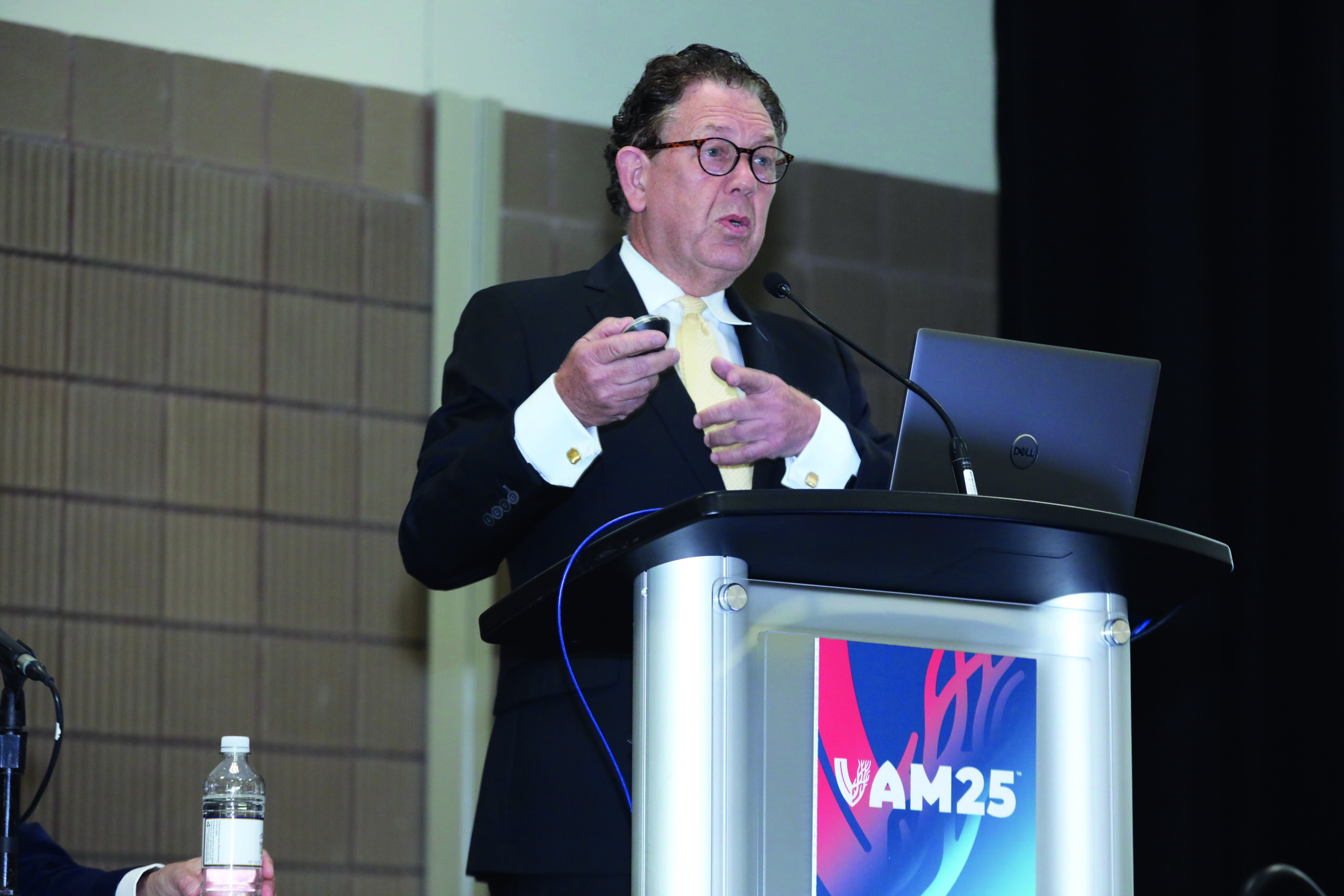 Learn from other fields to enhance your practice, vascular surgeon innovators told