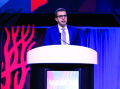 Increased experience with off-the-shelf TAAA endograft sees reduction in complications but no effect on mortality